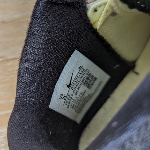 **SOLD** Nike Kids' Toddler Kyrie Infinity SE Basketball Shoes - Picture 9 of 9